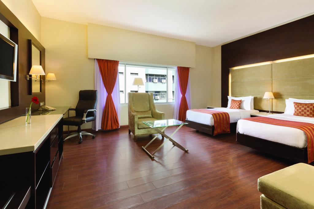Ramada Chennai Egmore Exterior foto