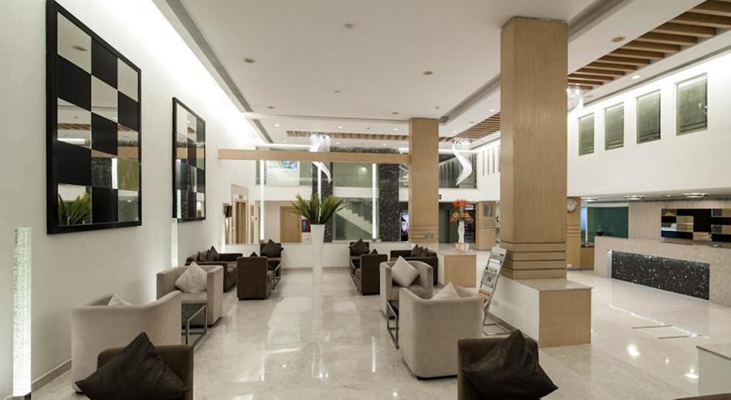 Ramada Chennai Egmore Exterior foto