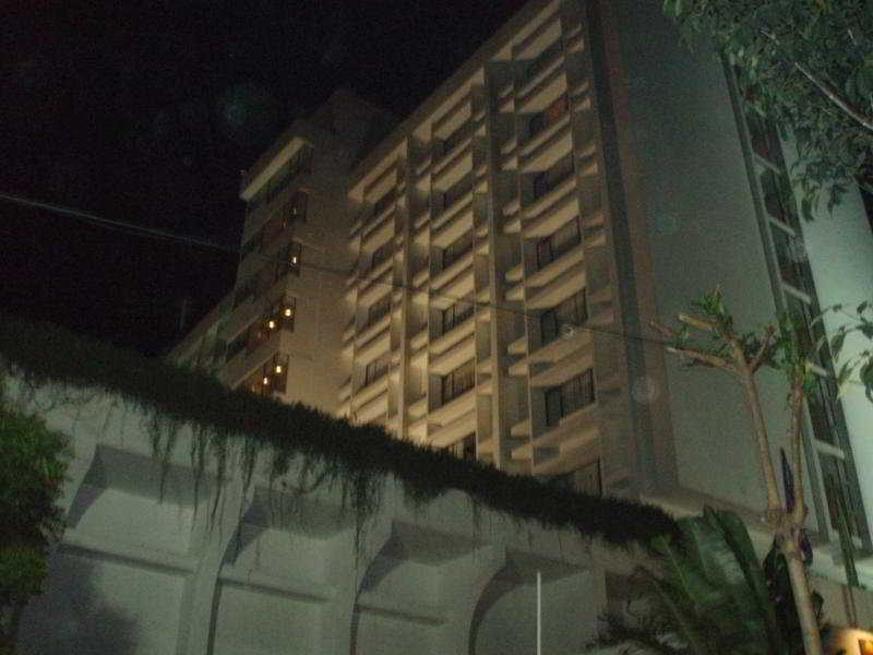Ramada Chennai Egmore Exterior foto